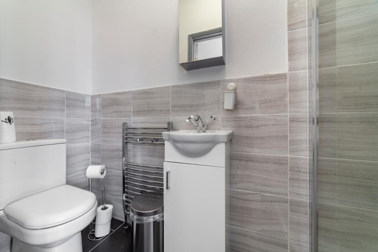 Highlands Gardens Suites Ilford Eksteriør billede