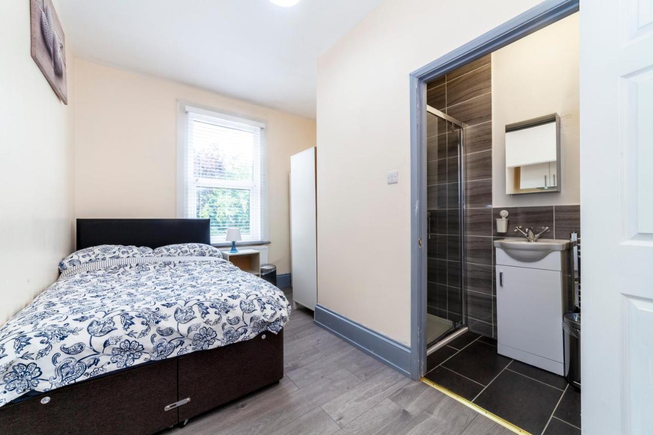 Highlands Gardens Suites Ilford Eksteriør billede